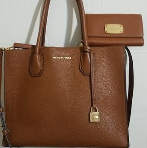 SOLD 2pc MK set. Like new Condition. Supple leather. Satchel/Crossbody.